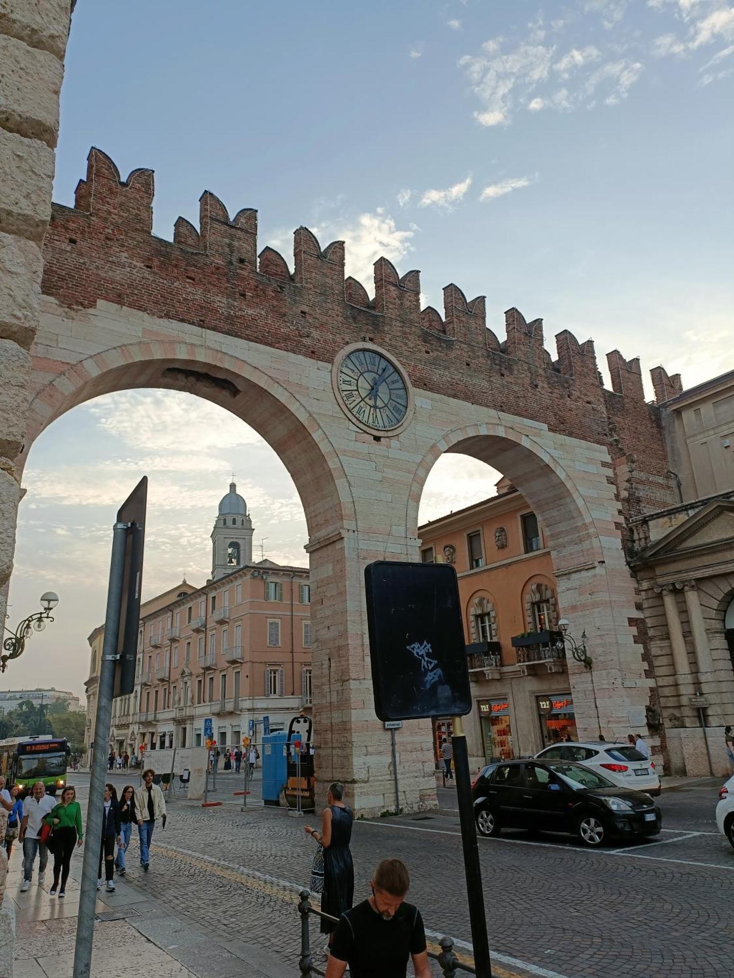 Mavipagi Apartment Verona Bagian luar foto